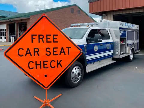 Free car seat check (52081770712)